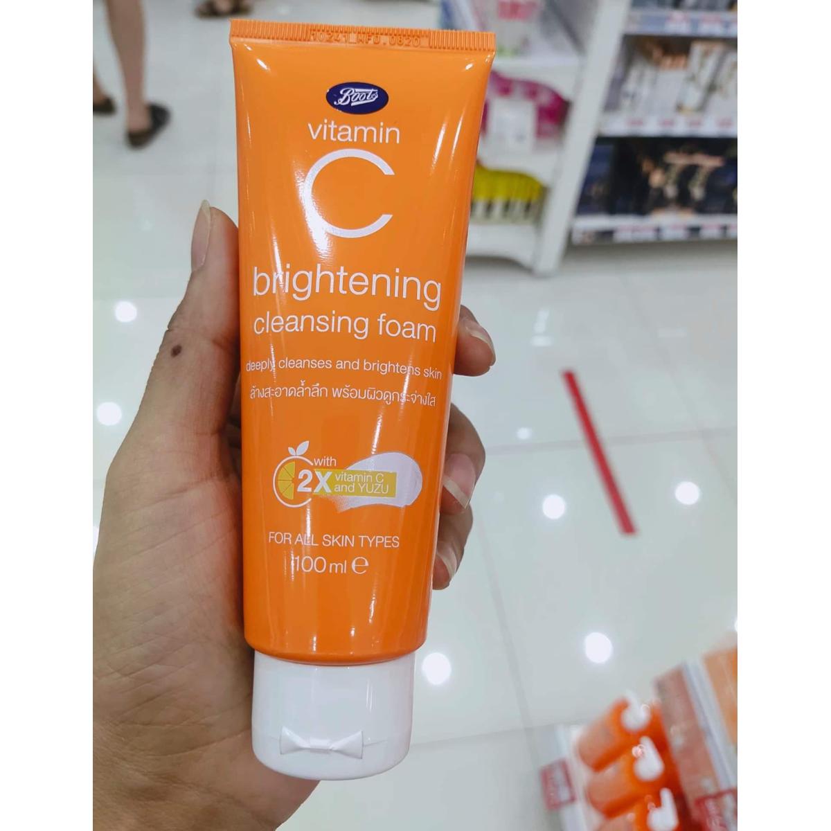 Boots Vitamin C Brightening Cleansing Foam Face Wash-100ml - Image 2
