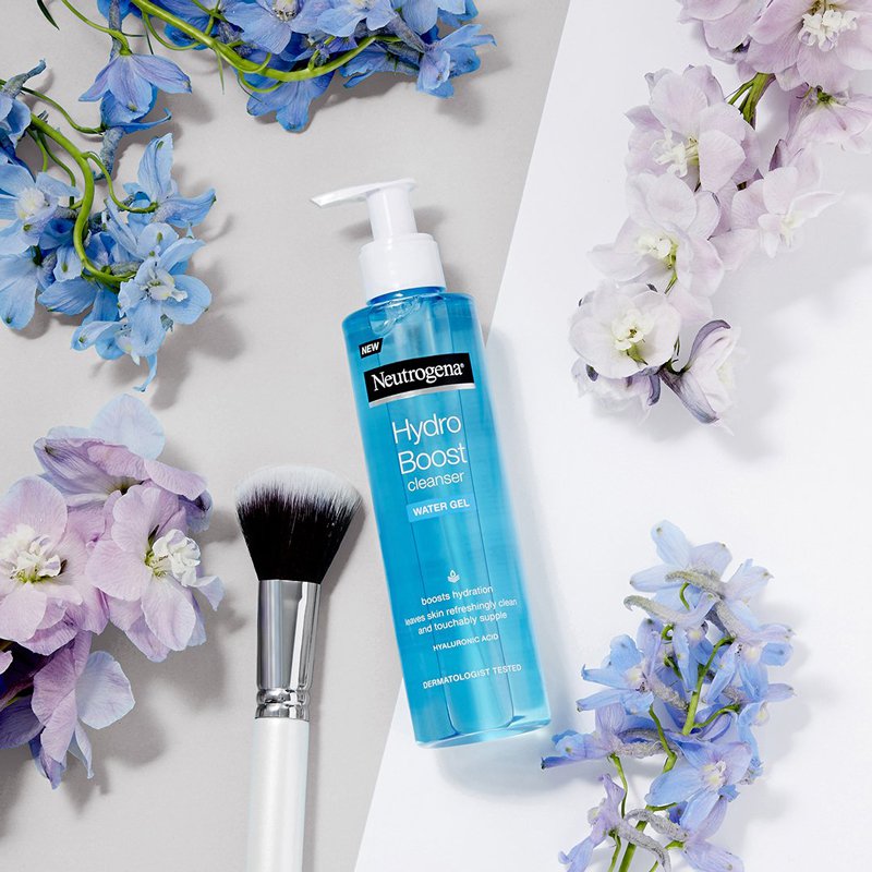 Neutrogena Hydro Boost Water Gel Cleanser-200ml - Image 2